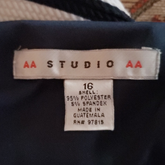 STUDIO Short sleeve navy blue &white  dress - Picture 5 of 6